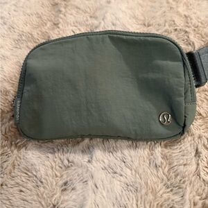 lululemon athletica Everywhere Belt Bag Crater Blue?